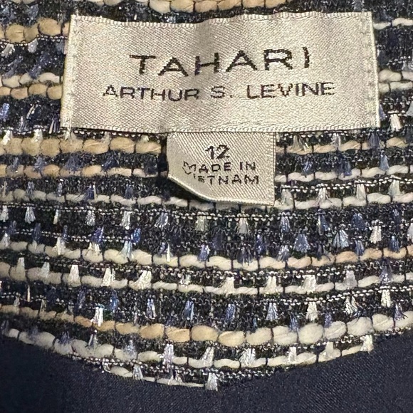 Tahari Textured Blazer in Navy and Cream - Picture 5 of 5